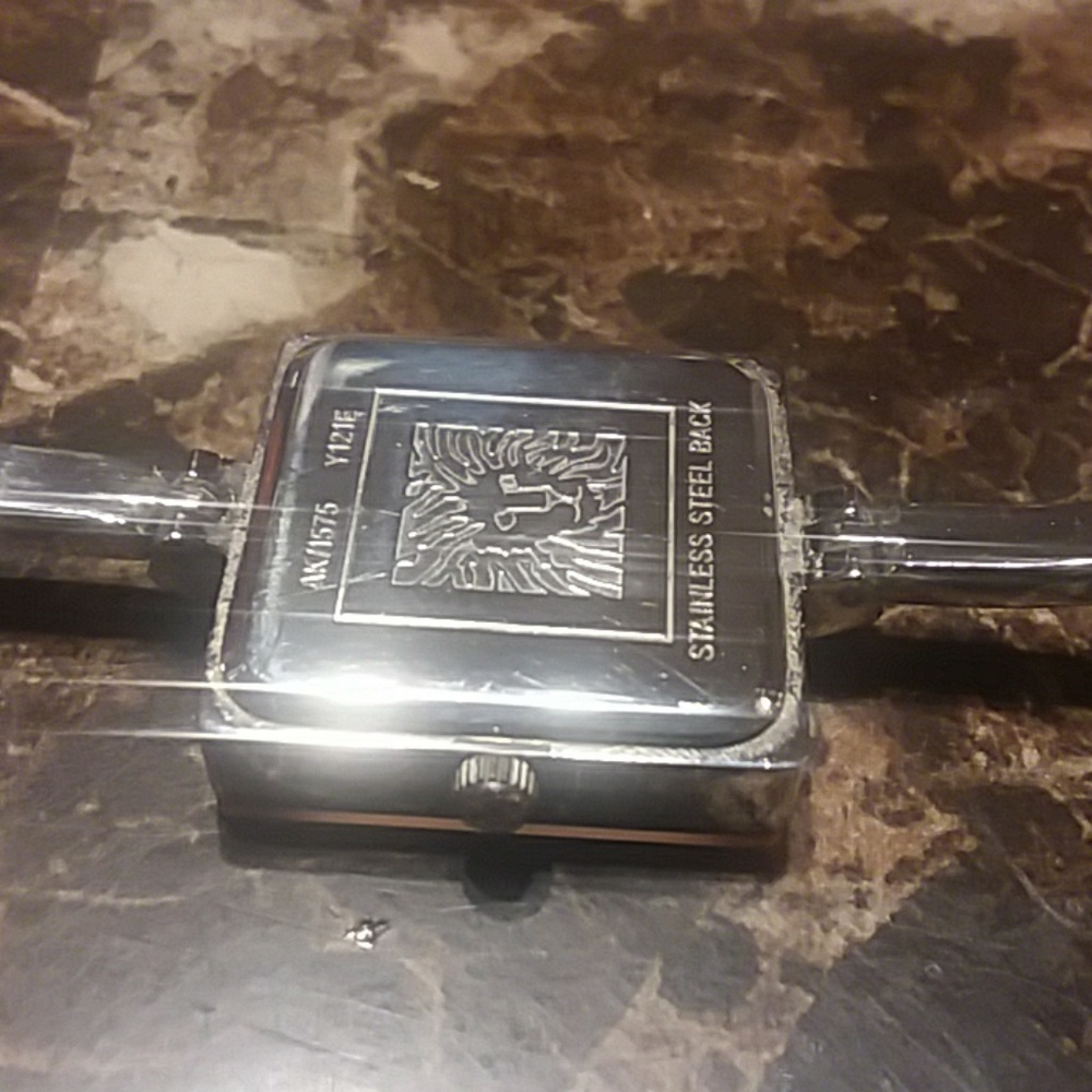Watch - Picture 3 of 3